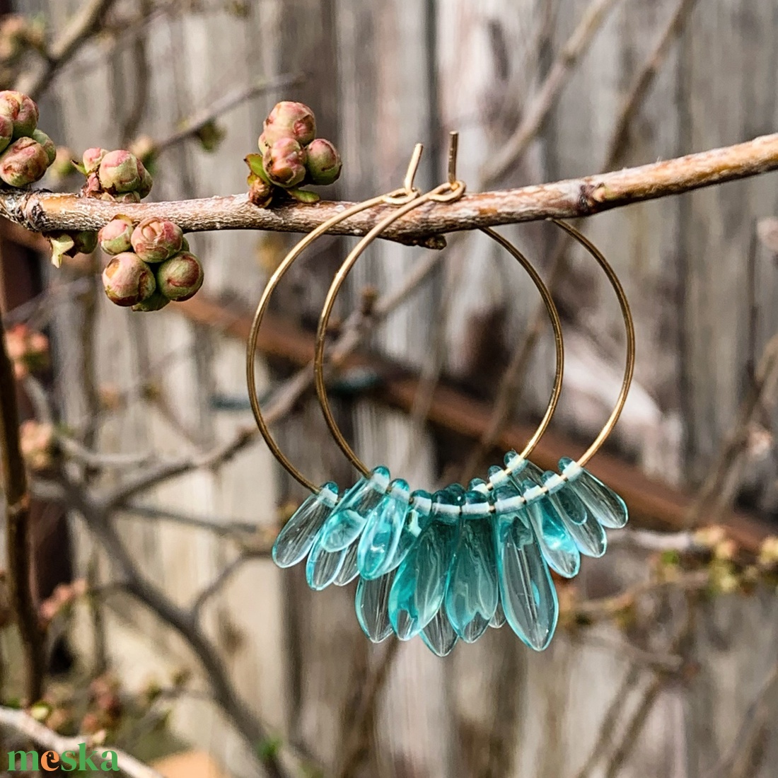 Sziromgyöngy fülbevaló - cseh üveggyöngyből - rozsdamentes acél karikán - ékszer - fülbevaló - karika fülbevaló - Meska.hu