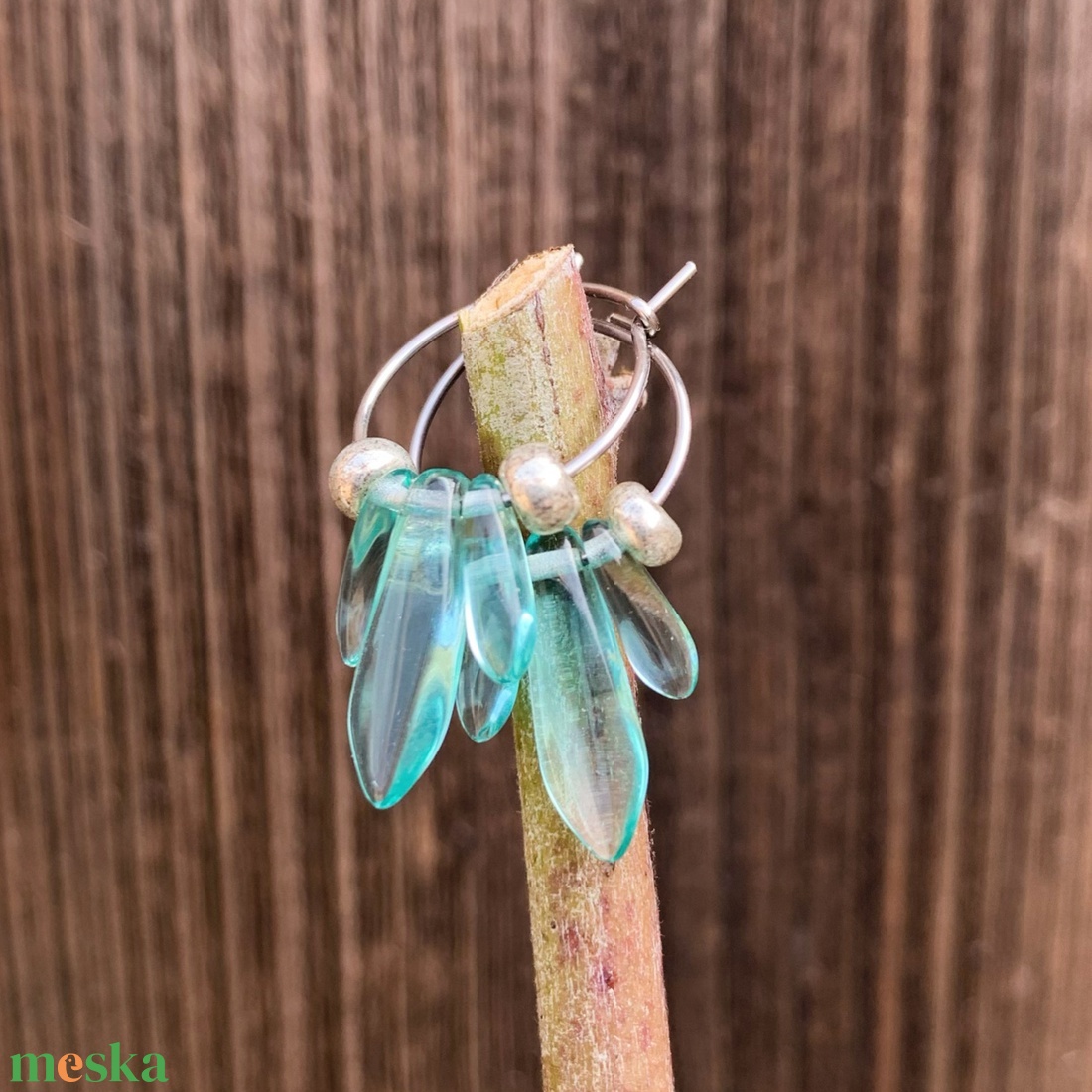 Sziromgyöngy fülbevaló - cseh üveggyöngyből - rozsdamentes acél karikán - ékszer - fülbevaló - karika fülbevaló - Meska.hu