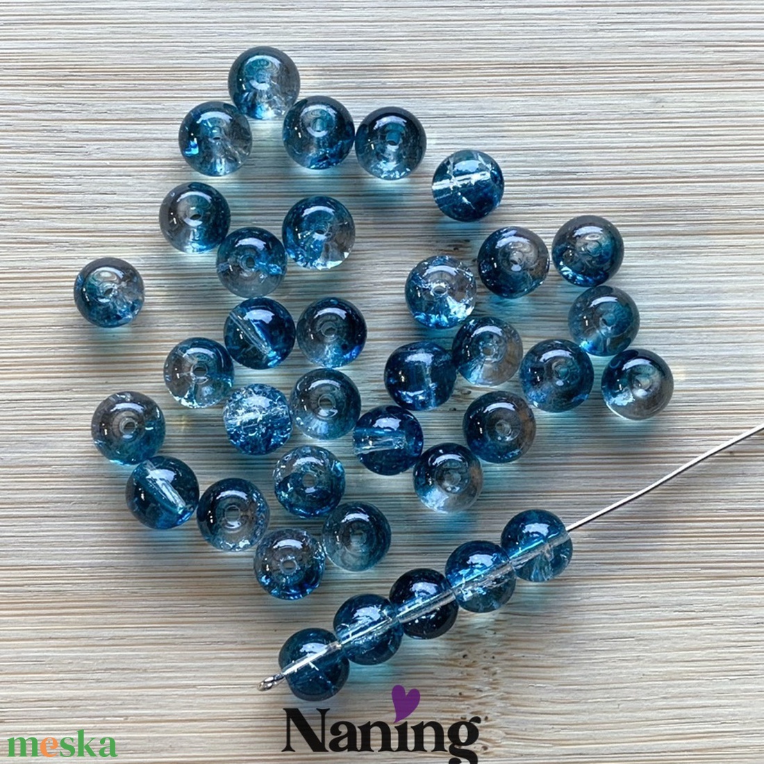 30db roppantott üveggyöngy - 8mm - átlátszó/kék  (13ft/db) - kellékek & szerszámok - gyöngyfűzés kellékek - üveggyöngy - Meska.hu