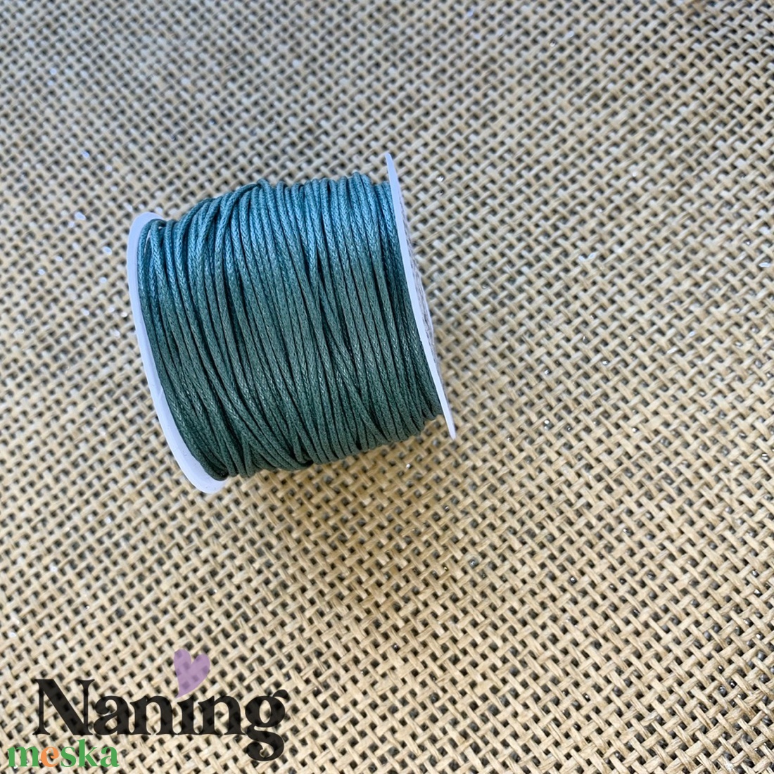 20méter viaszolt zsinór � 1mm � méregzöld (30ft/m) - kellékek & szerszámok - rövidáru - fonal, cérna - viaszolt szál - Meska.hu