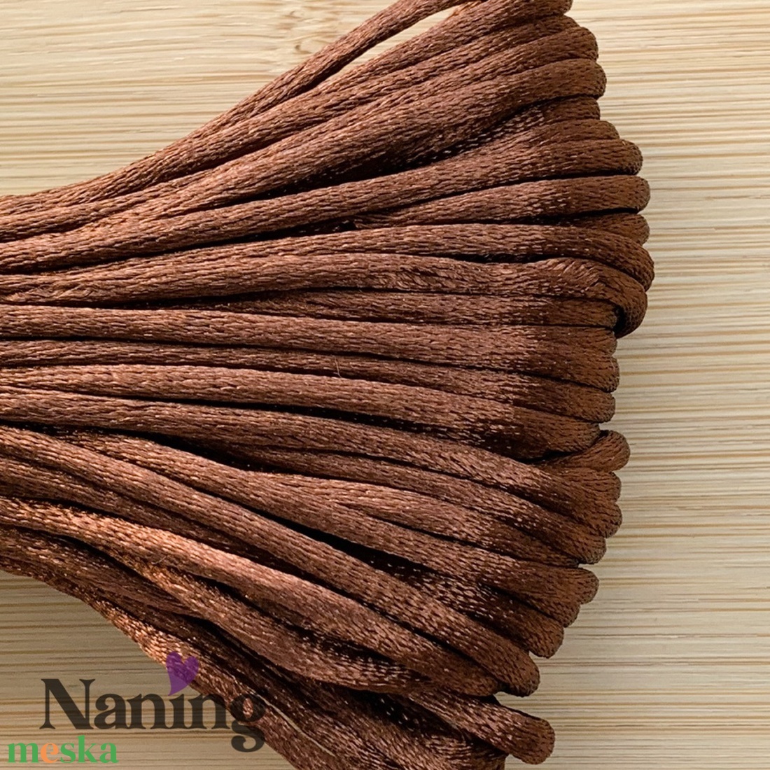 5 méter szatén selyemzsinór - bársonybarna - 2mm  (60ft/m) - kellékek & szerszámok - rövidáru - fonal, cérna - kevert fonal - Meska.hu