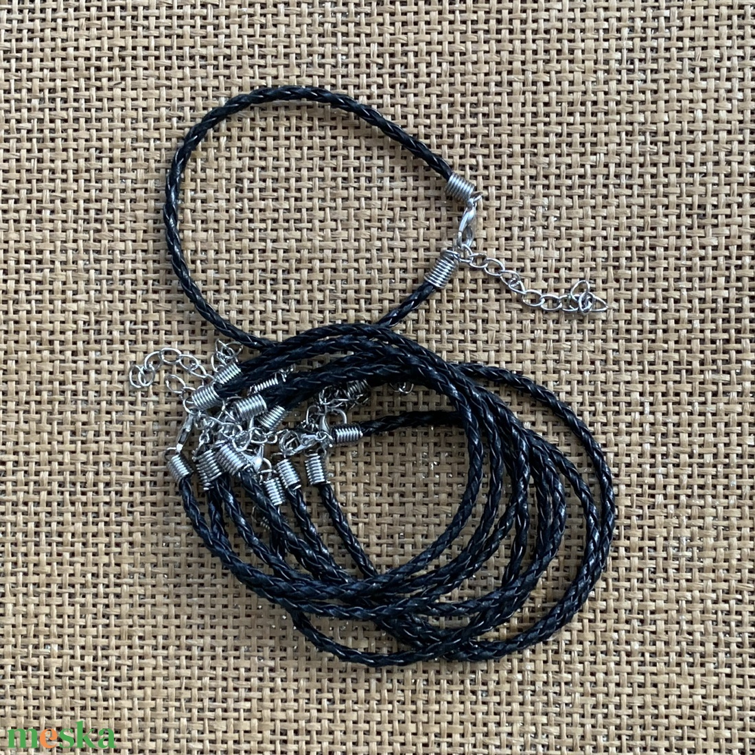 10 db fonott bőr karkötő alap, lánchosszabbítóval   (50ft/db) - kellékek & szerszámok - ékszerkellék - karkötő alap - Meska.hu