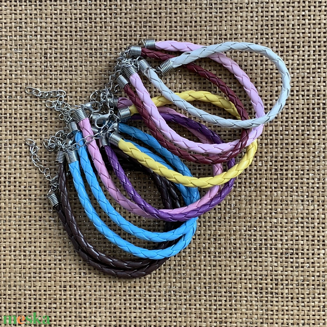 10 db fonott bőr karkötő alap, lánchosszabbítóval   (80ft/db) - kellékek & szerszámok - ékszerkellék - karkötő alap - Meska.hu