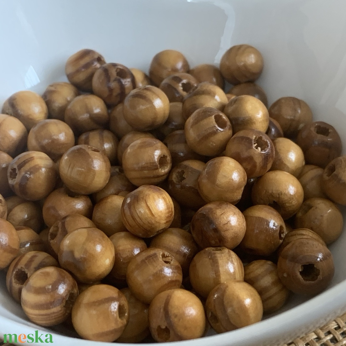 100db lakkozott fagyöngy - 10mm (6ft/db) - kellékek & szerszámok - gyöngyfűzés kellékek - fa gyöngy - Meska.hu