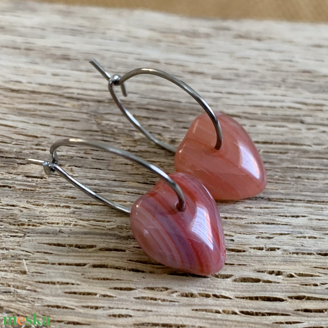 Cseh üveggyöngy fülbevaló - rozsdamentes acél karikán - két színben - ékszer - fülbevaló - karika fülbevaló - Meska.hu