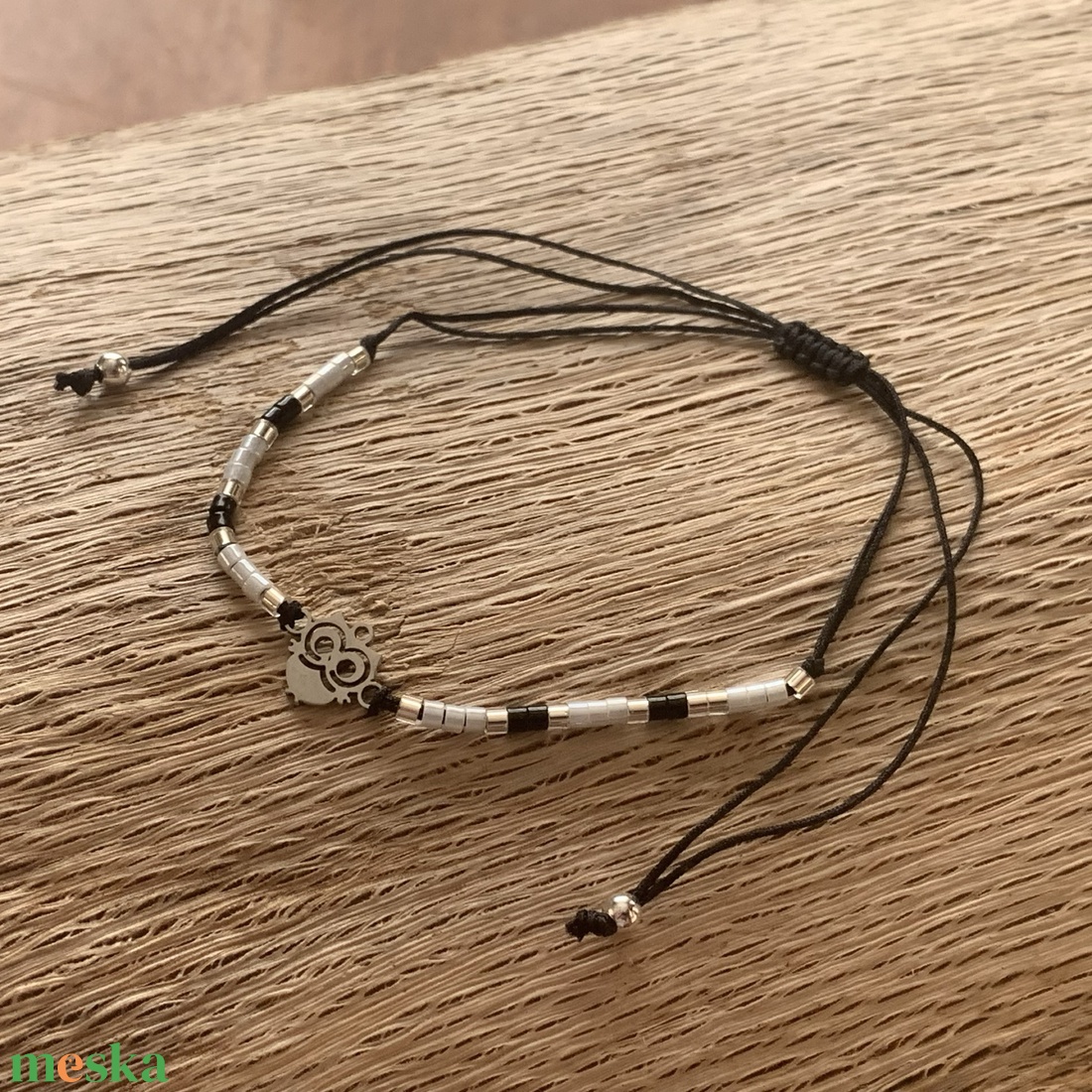 BALLAGÁSRA! 3 db baglyos/gyöngyös barátság karkötő - csúszócsomós - rozsdamentes orvosi fém bagolydísszel (400ft/db) - ékszer - karkötő - gyöngyös karkötő - Meska.hu