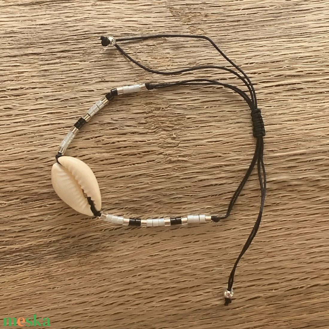 KARKÖTŐ - 2db - csigás/kagylós/gyöngyös - csúszócsomós - állítható méret  (400ft/db) - ékszer - karkötő - gyöngyös karkötő - Meska.hu