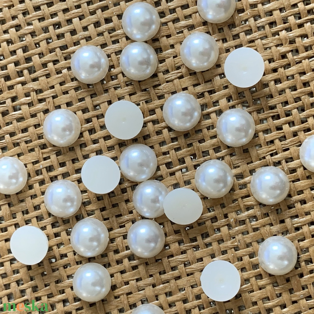50db műgyanta félgyöngy - kaboson - ragasztható - 8mmØ (10ft/db) - kellékek & szerszámok - gyöngyfűzés kellékek - cabochon - Meska.hu