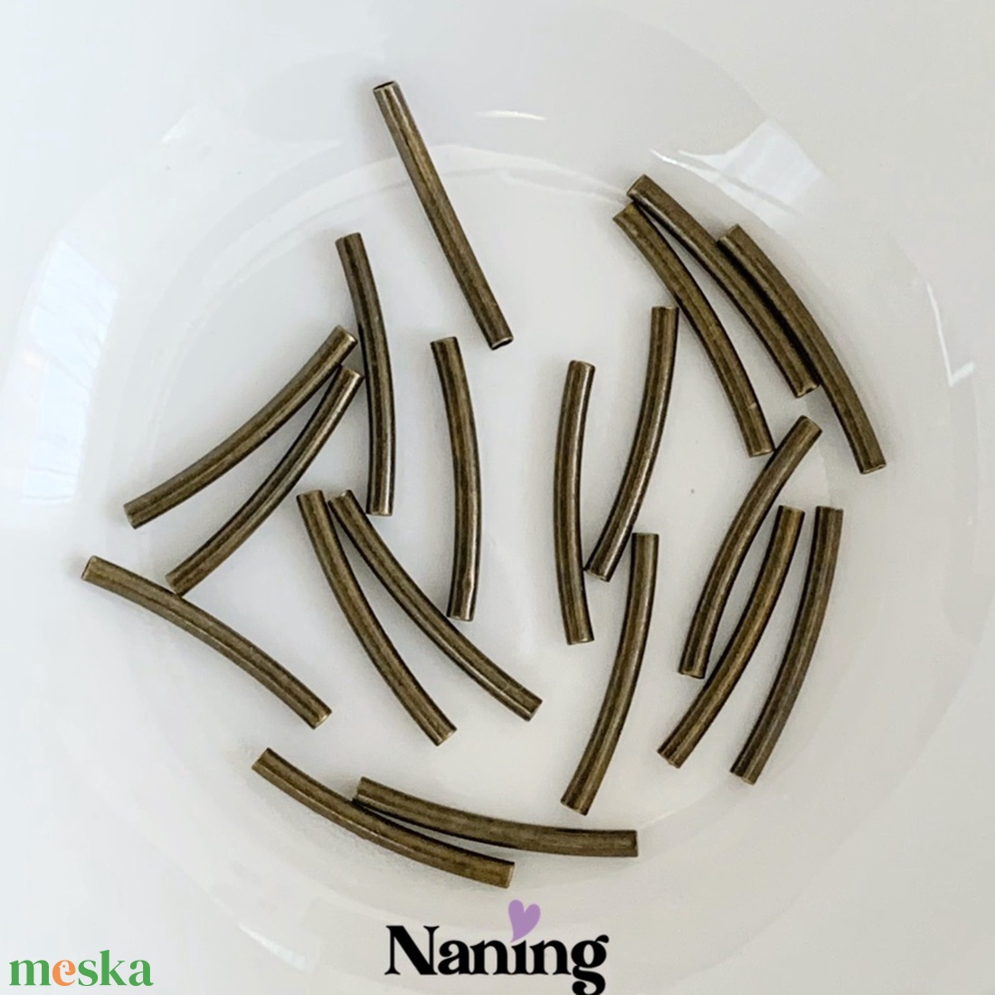 40db - ívelt csőköztes - 2x20mm (10ft/db) - kellékek & szerszámok - gyöngyfűzés kellékek - fém köztesek - Meska.hu