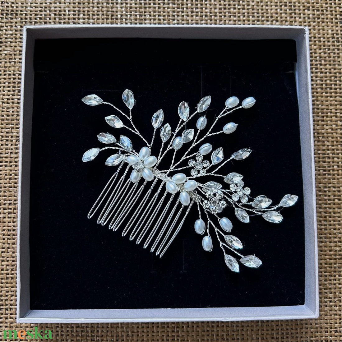 ESKÜVŐI . gyöngyös/strasszos - fésűs hajdísz - esküvő - hajdísz - fésűs hajdísz - Meska.hu