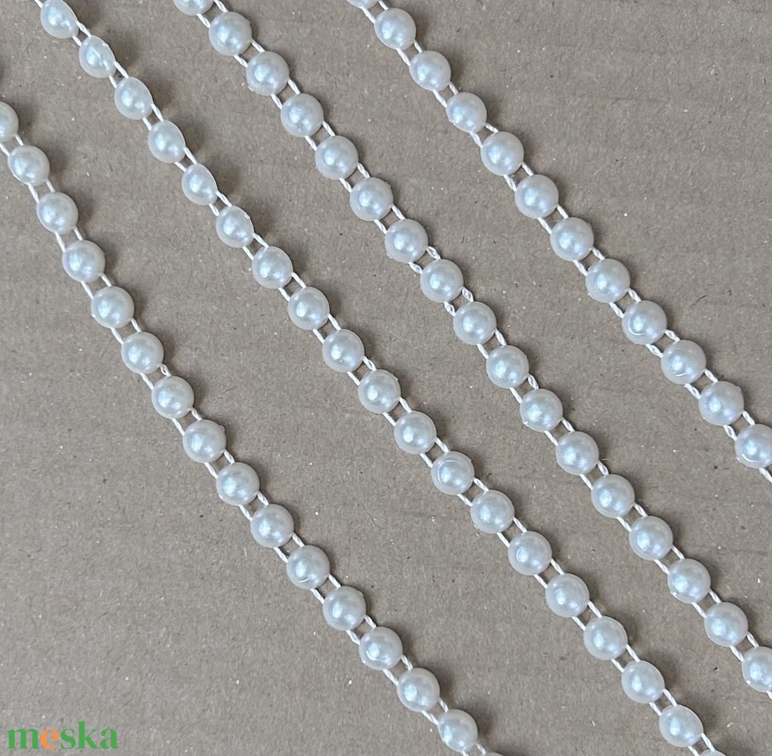 2m akril félgyöngy - varrható/ragasztható díszítőelem - kellékek & szerszámok - méteráru - felvarrható, vasalható kellék - Meska.hu