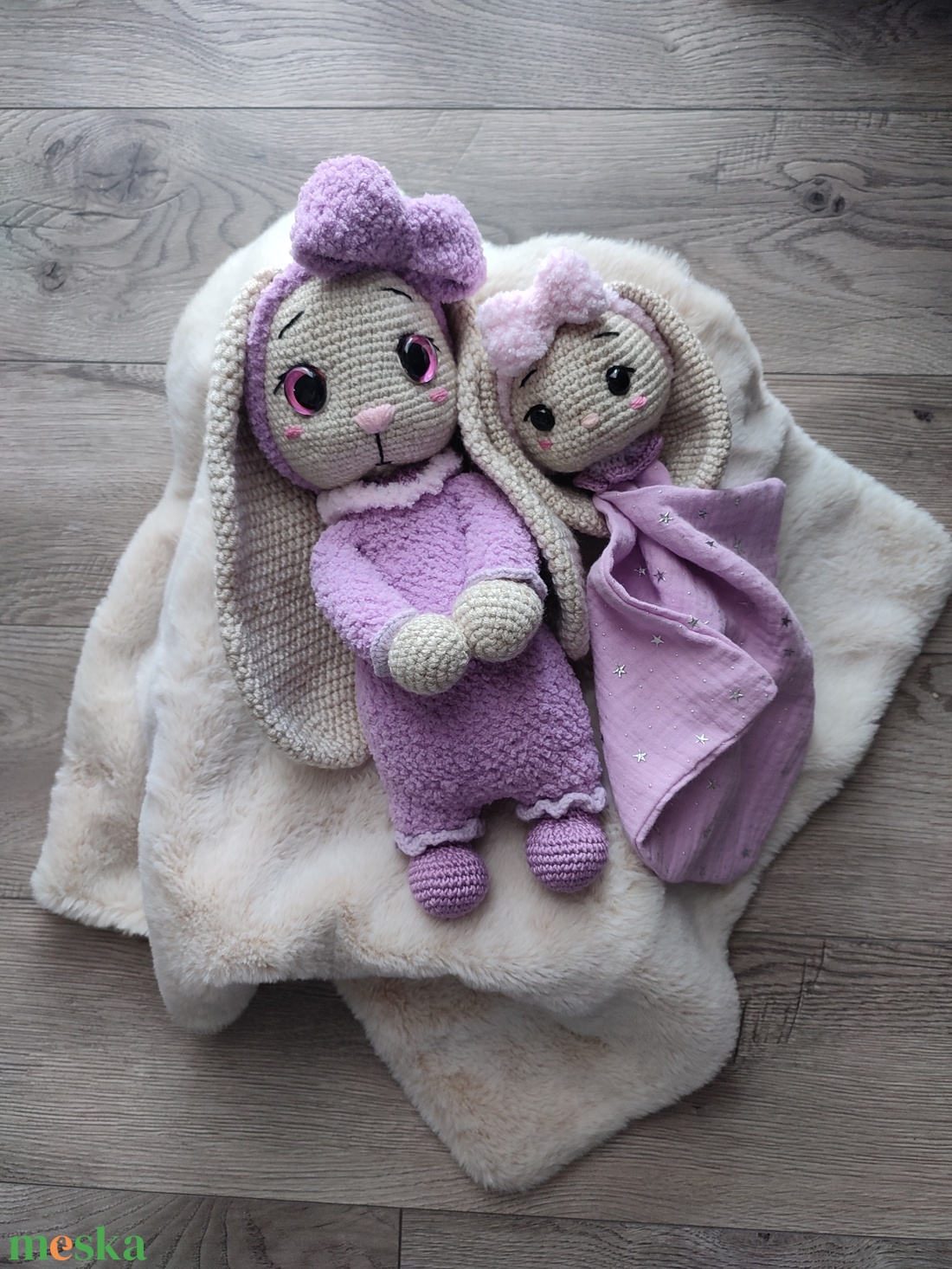 Horgolt nyuszi hozzá illő szundikendővel � - játék & sport - plüssállat & játékfigura - nyuszi - Meska.hu