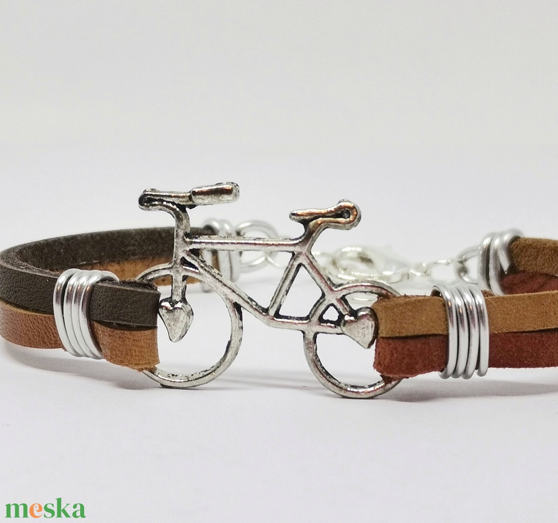Biciklis karkötő - ékszer - karkötő - karkötő medállal - Meska.hu
