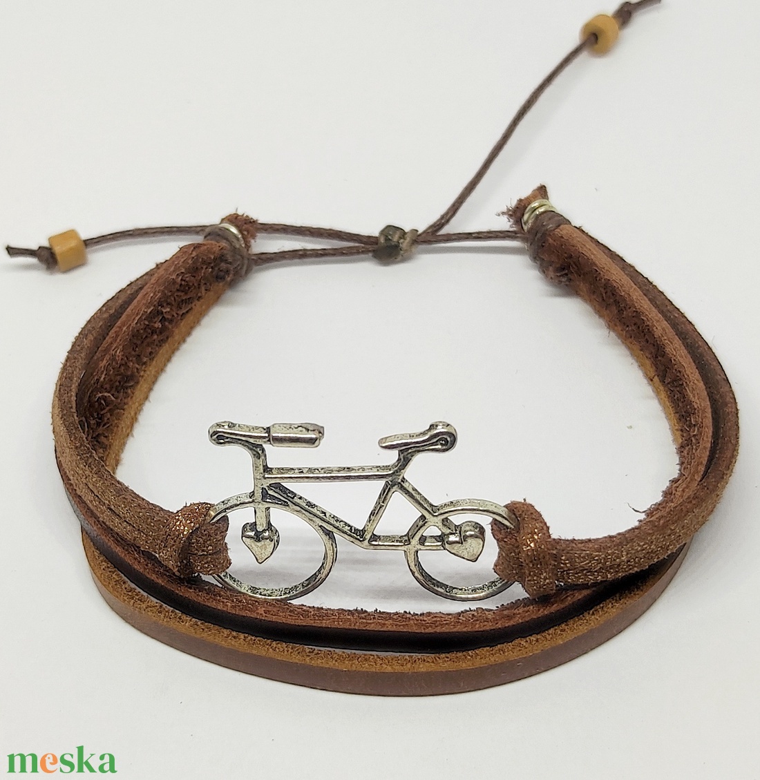 Biciklis karkötő - ékszer - karkötő - karkötő medállal - Meska.hu