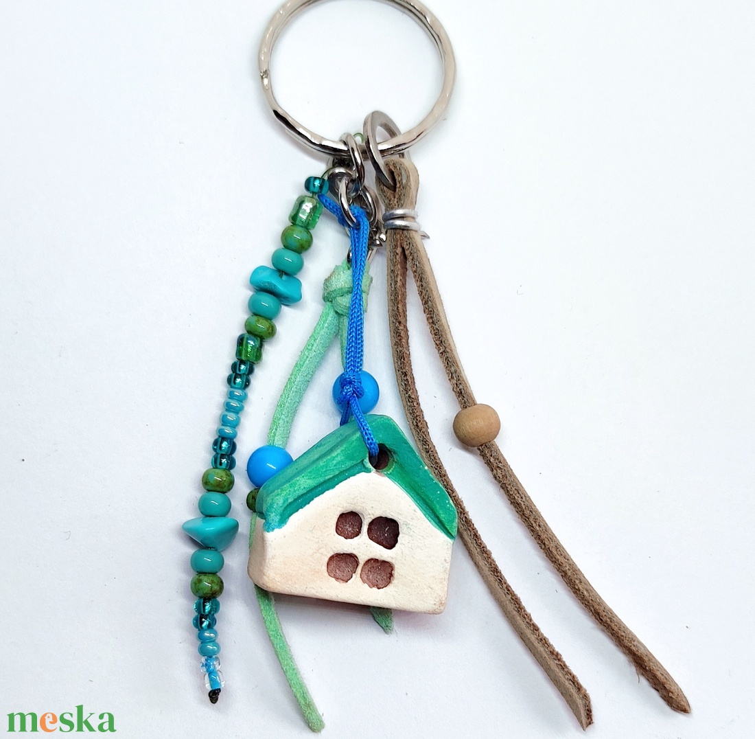 Házikós kulcstartó, táskadísz - táska & tok - kulcstartó & táskadísz - kulcstartó - Meska.hu