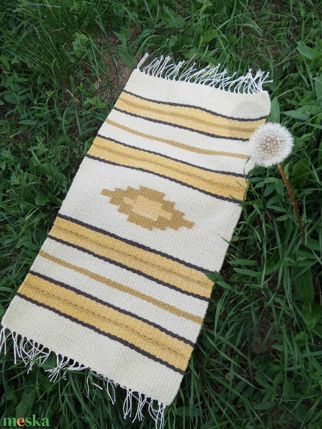 Pitypang futó -  - Meska.hu