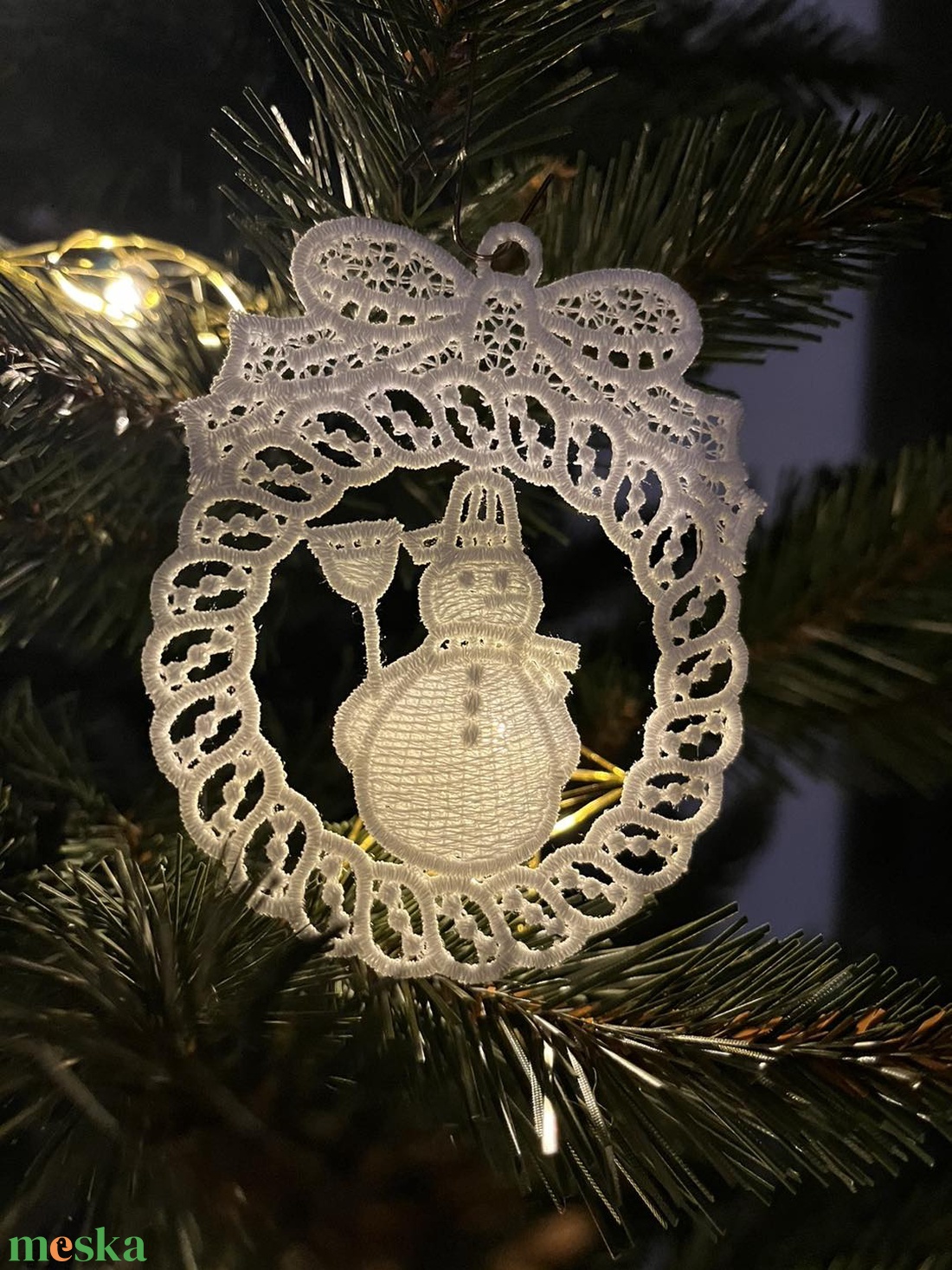 Csipke dísz keretben, többféle, felakasztható - Hóember - karácsony - karácsonyi lakásdekoráció - karácsonyfadíszek - Meska.hu Csipke dísz keretben, többféle, felakasztható - Hóember - karácsony - karácsonyi lakásdekoráció - karácsonyfadíszek - Meska.hu
