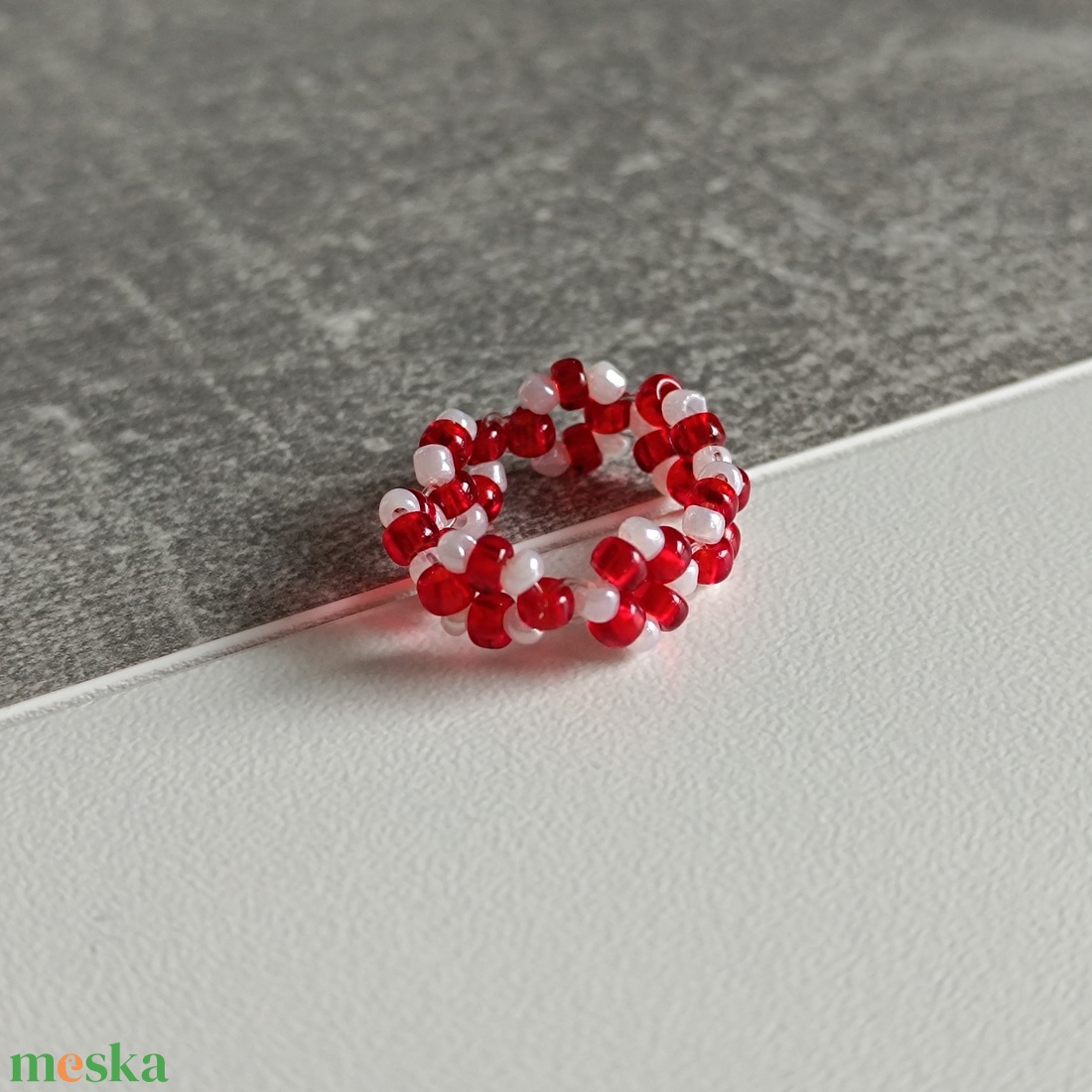 Candy cane mintájú gyöngy gyűrű - ékszer - gyűrű - gyöngyös gyűrű - Meska.hu Candy cane mintájú gyöngy gyűrű - ékszer - gyűrű - gyöngyös gyűrű - Meska.hu