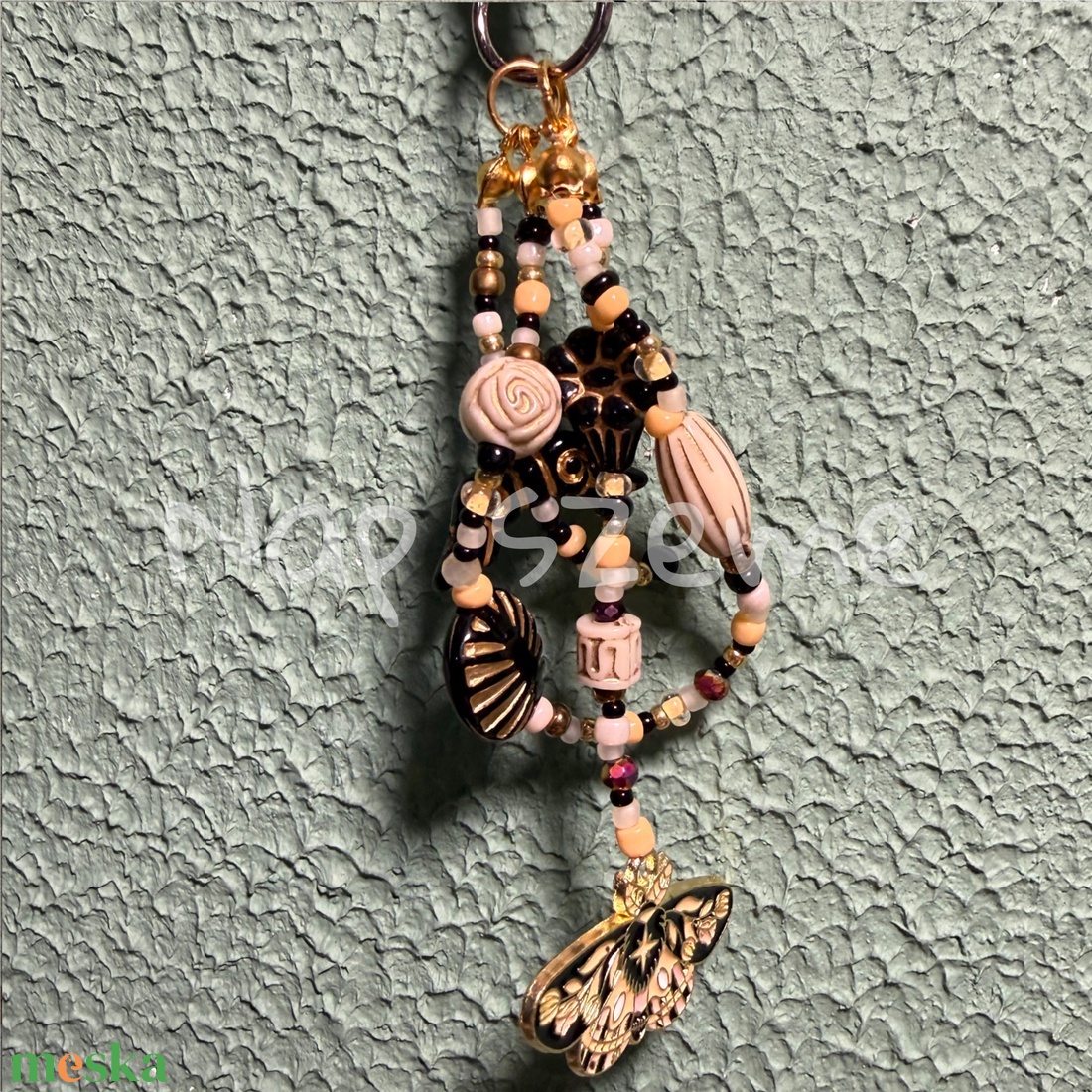 Barack-fekete gyöngy kulcstartó - táska & tok - kulcstartó & táskadísz - kulcstartó - Meska.hu