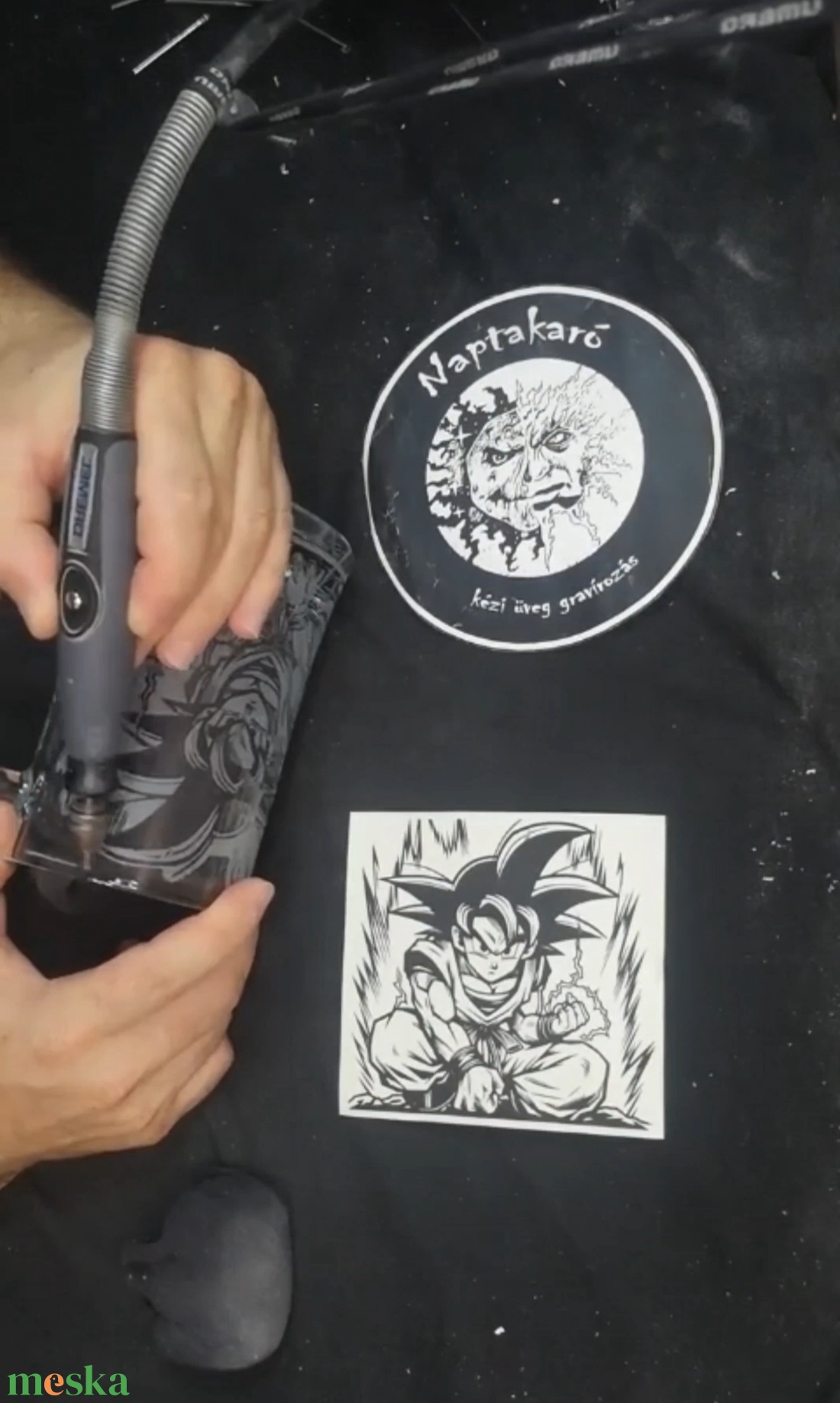 Son Goku Korsó Kézzel gravírozott üveg - otthon & életmód - konyhafelszerelés, tálalás - italos kellékek - italtartó - Meska.hu Son Goku Korsó Kézzel gravírozott üveg - otthon & életmód - konyhafelszerelés, tálalás - italos kellékek - italtartó - Meska.hu