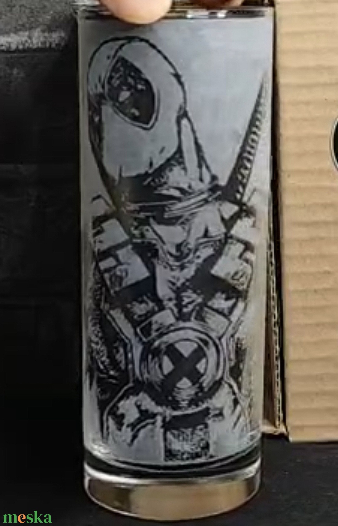 Deadpool oldala néz mintás kézzel gravírozott üveg pohár - otthon & életmód - konyhafelszerelés, tálalás - konyhai dekoráció - konyhai dísz - Meska.hu Deadpool oldala néz mintás kézzel gravírozott üveg pohár - otthon & életmód - konyhafelszerelés, tálalás - konyhai dekoráció - konyhai dísz - Meska.hu