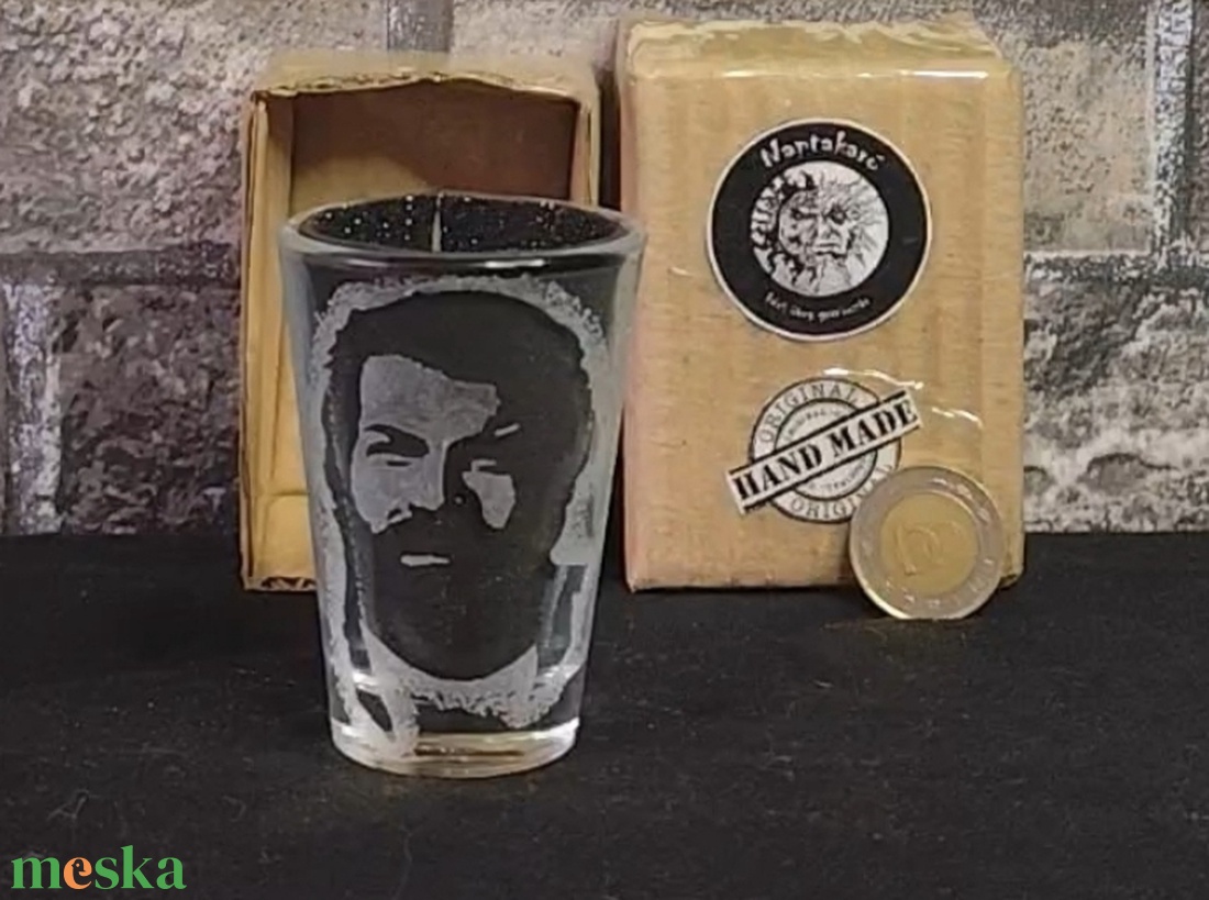 Bud Spencer mintás, kézzel gravírozott,üveg röviditalos pohár - otthon & életmód - konyhafelszerelés, tálalás - tálalás - pálinkás poharak, szettek - Meska.hu Bud Spencer mintás, kézzel gravírozott,üveg röviditalos pohár - otthon & életmód - konyhafelszerelés, tálalás - tálalás - pálinkás poharak, szettek - Meska.hu