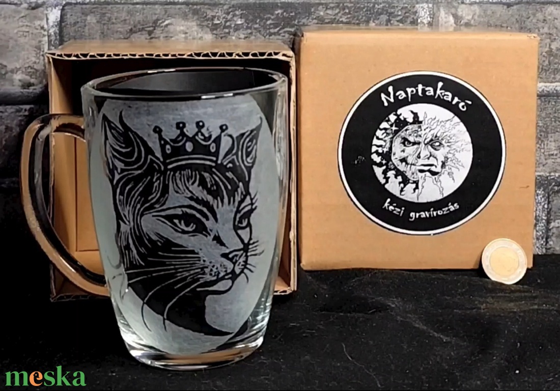 Macska királynős üveg bögre  - otthon & életmód - konyhafelszerelés, tálalás - tálalás - bögre & csésze - Meska.hu