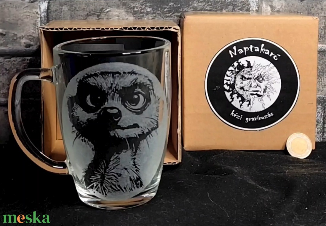 Szurikáta mintás üveg bögre  - otthon & életmód - konyhafelszerelés, tálalás - tálalás - bögre & csésze - Meska.hu