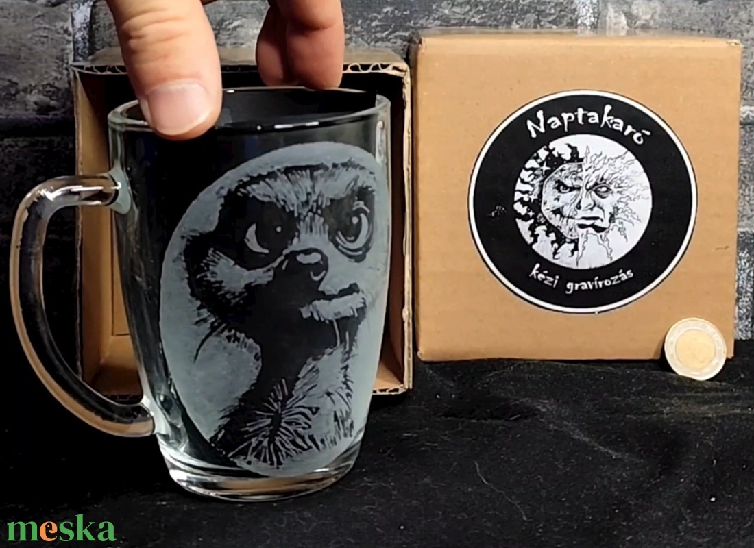 Szurikáta mintás üveg bögre  - otthon & életmód - konyhafelszerelés, tálalás - tálalás - bögre & csésze - Meska.hu