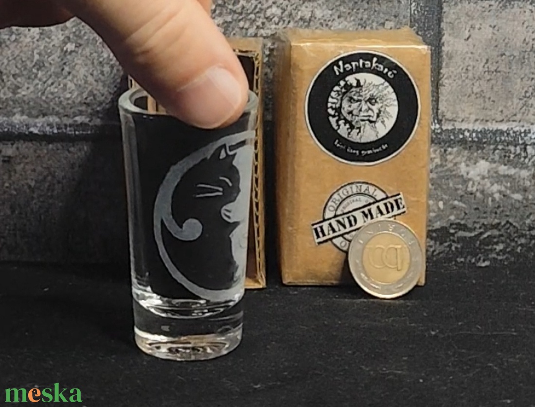 Cicás yin-yang 25ml - otthon & életmód - konyhafelszerelés, tálalás - tálalás - pálinkás poharak, szettek - Meska.hu
