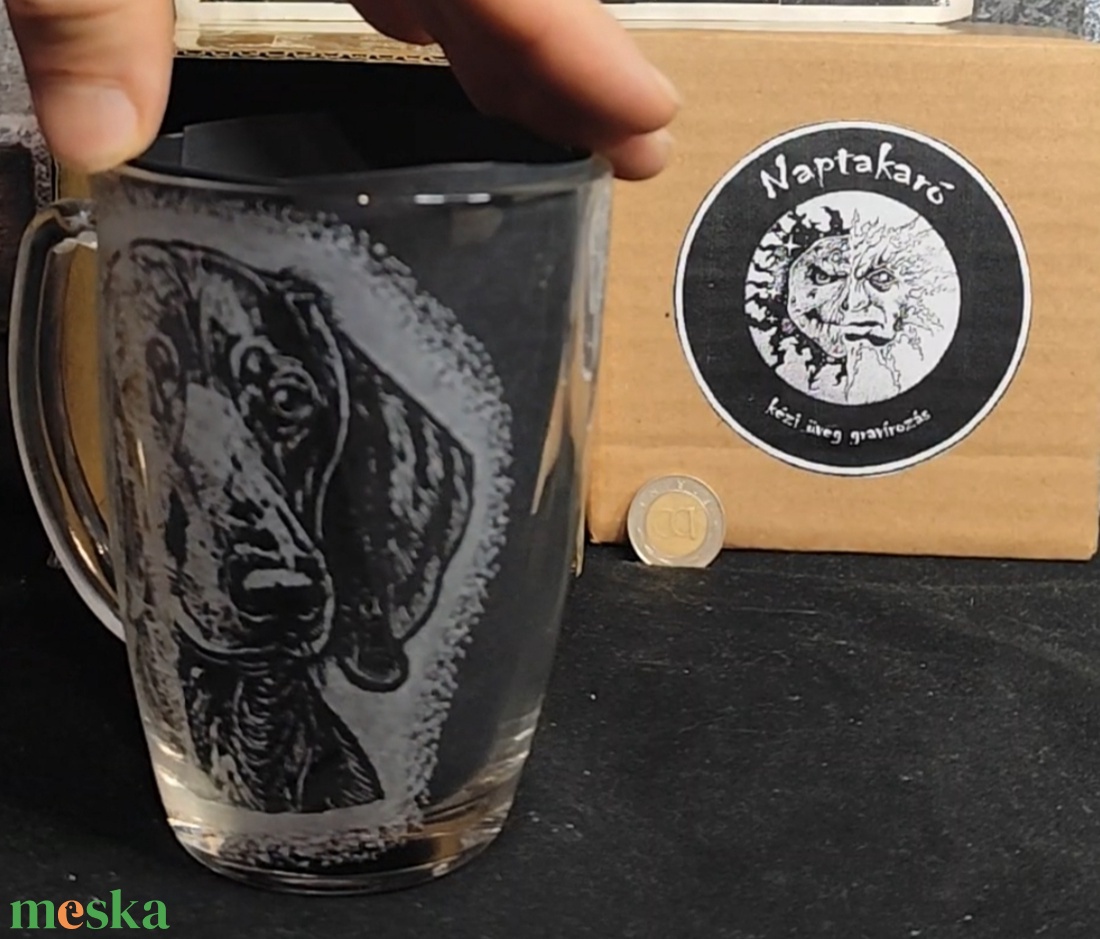 Tacskó mintás kézzel gravírozott bögre  - otthon & életmód - konyhafelszerelés, tálalás - tálalás - bögre & csésze - Meska.hu