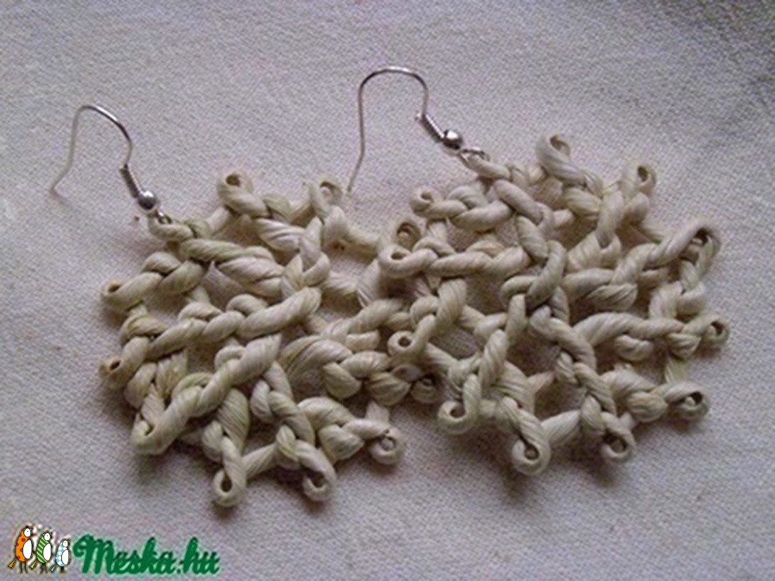 Fülbevaló csuhéból -  - Meska.hu