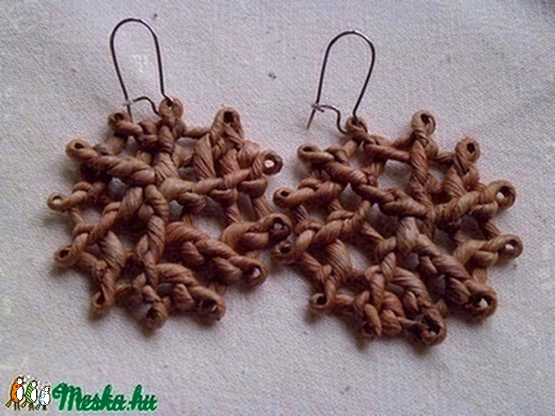 Fülbevaló csuhéból -  - Meska.hu