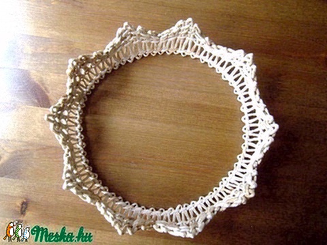 Korona csuhéból - felnőtt  -  - Meska.hu