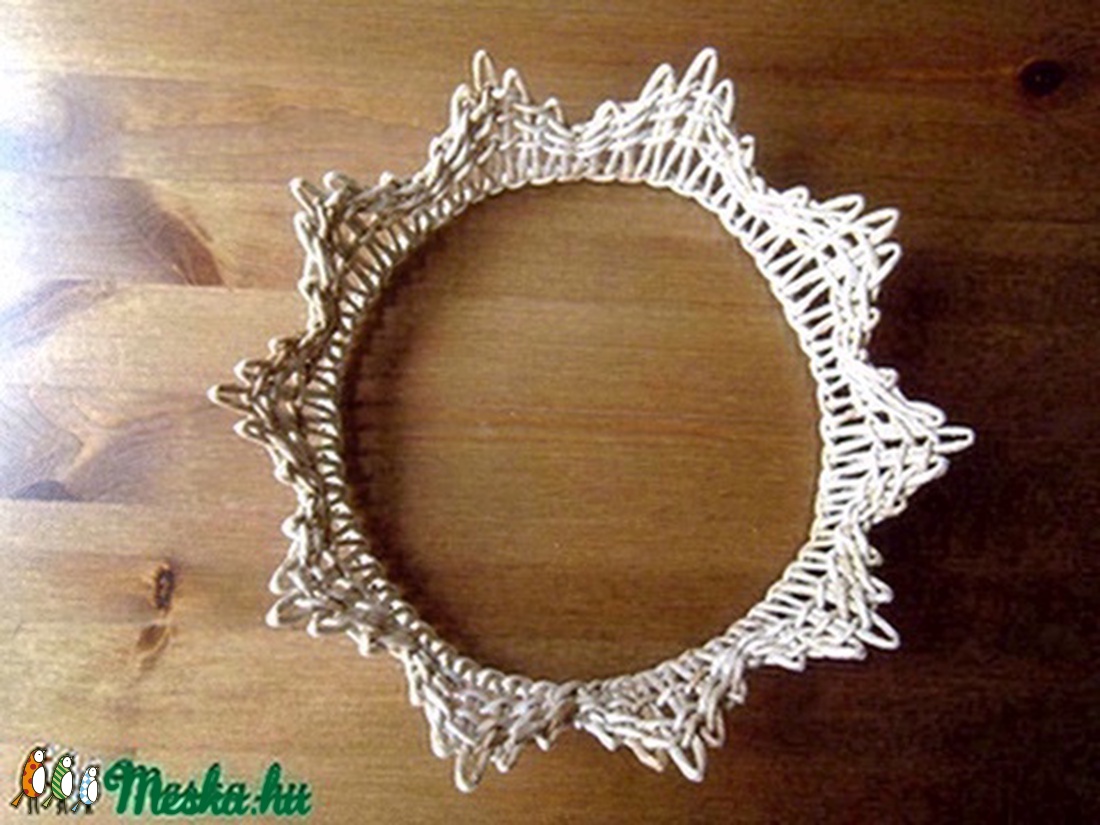 Korona csuhéból - felnőtt  -  - Meska.hu