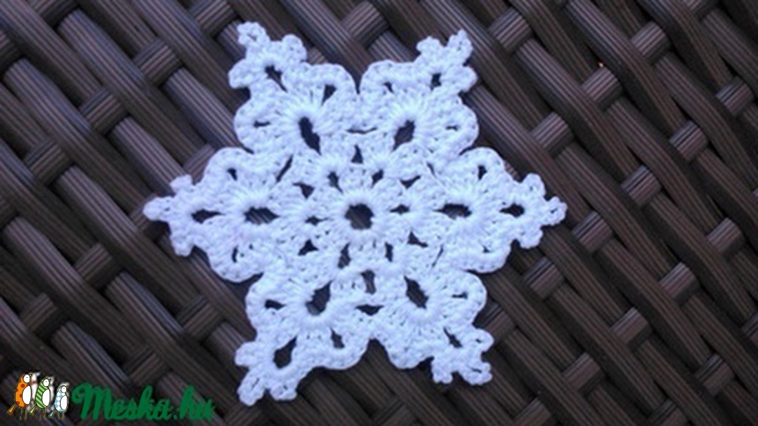 Horgolt hópelyhek I. -  - Meska.hu