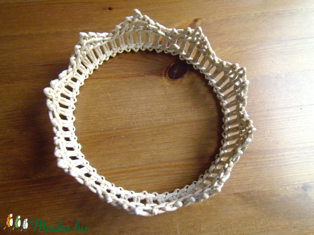 Korona csuhéból - gyermek -  - Meska.hu