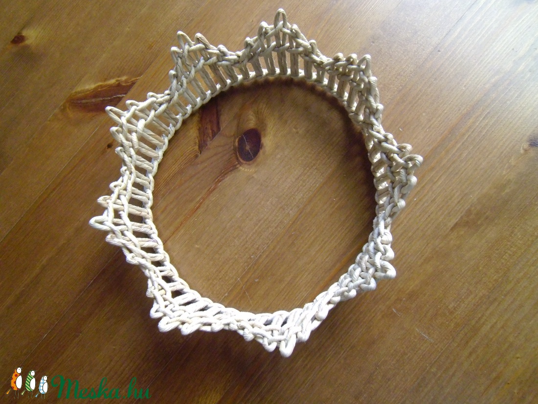 Korona csuhéból - gyermek -  - Meska.hu