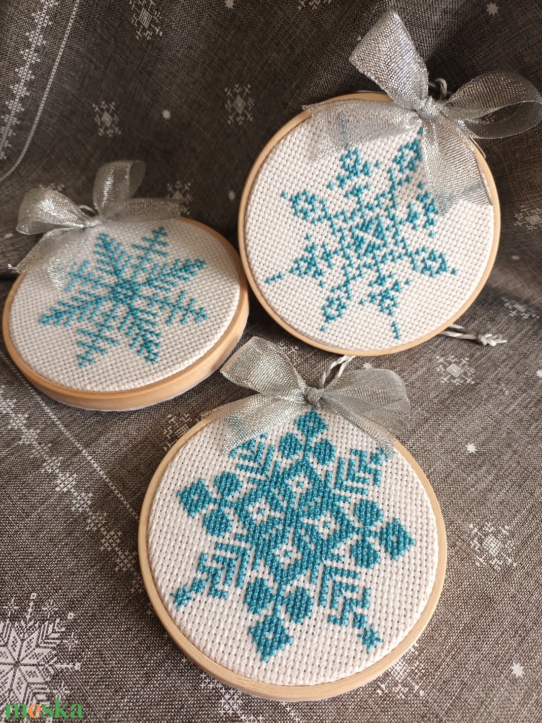 Kék hópelyhek - karácsony - karácsonyi lakásdekoráció - karácsonyi lakásdíszek - Meska.hu