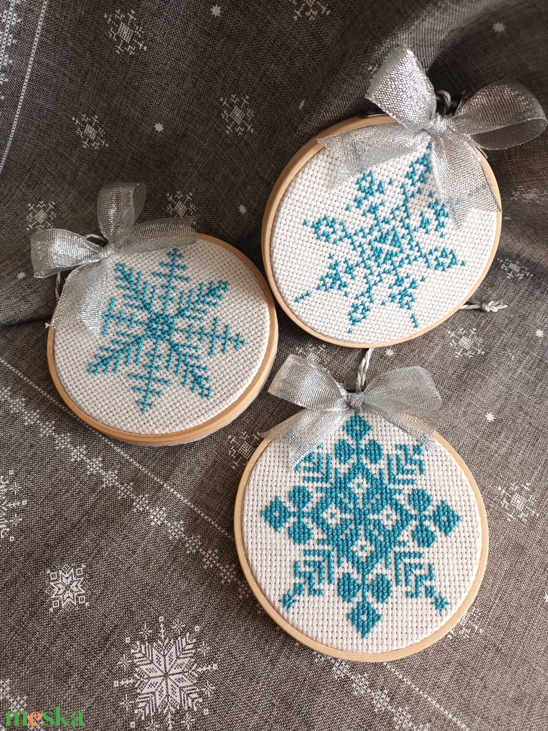 Kék hópelyhek - karácsony - karácsonyi lakásdekoráció - karácsonyi lakásdíszek - Meska.hu