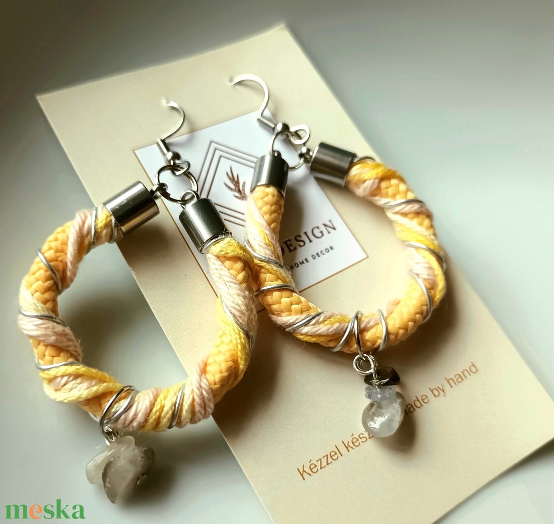 Ezüst nyár fülbevaló, pamut fonal és kötélből - ékszer - fülbevaló - lógós kerek fülbevaló - Meska.hu