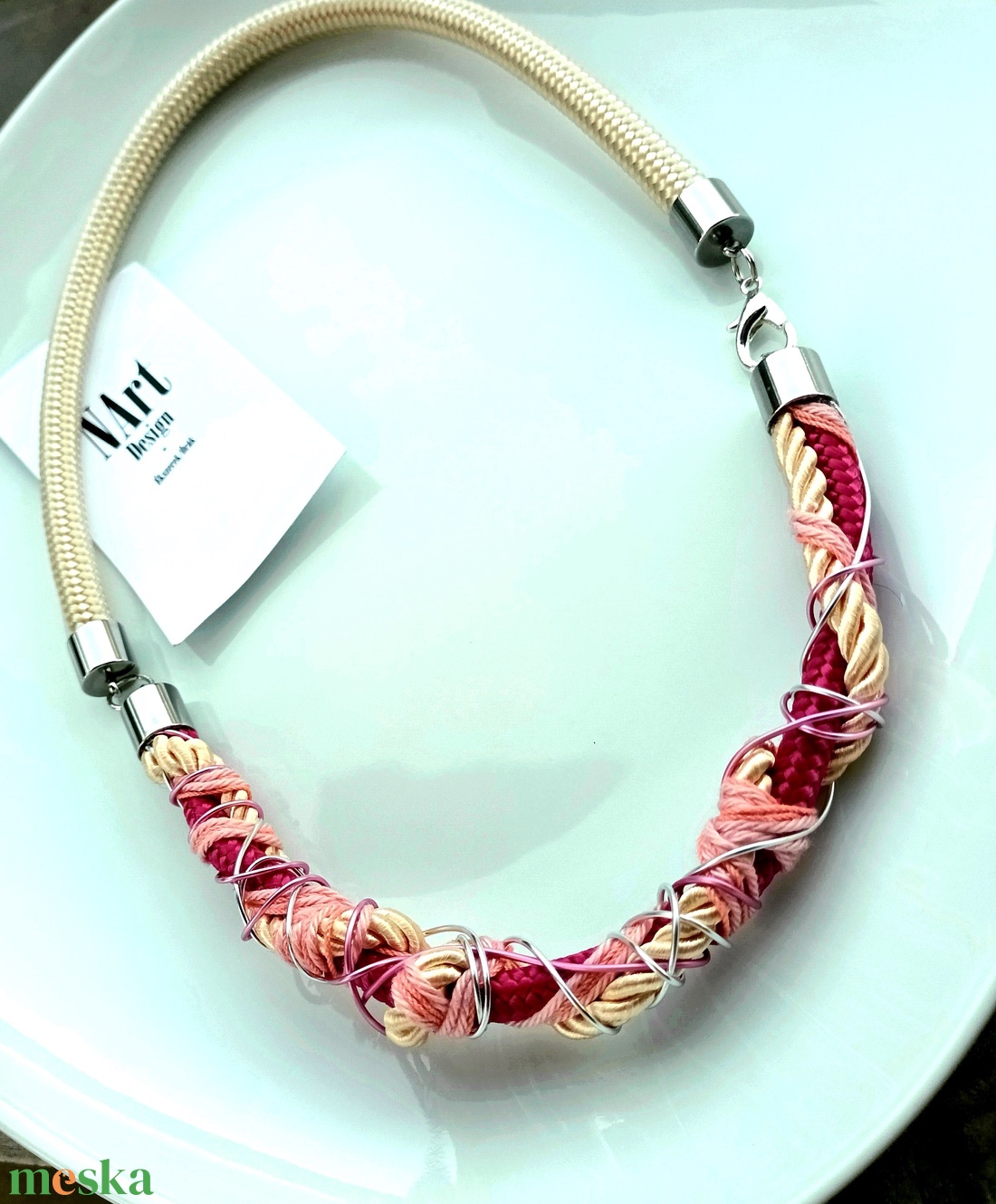 Rózsaszín mánia fonal, zsinór nyaklánc - ékszer - nyaklánc - statement nyaklánc - Meska.hu