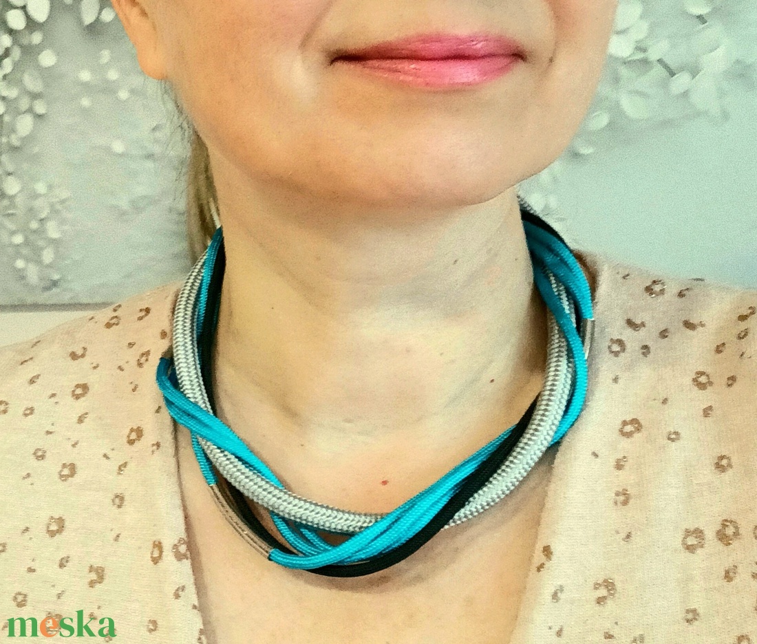 Türkiz fényben statement nyaklánc - ékszer - nyaklánc - statement nyaklánc - Meska.hu