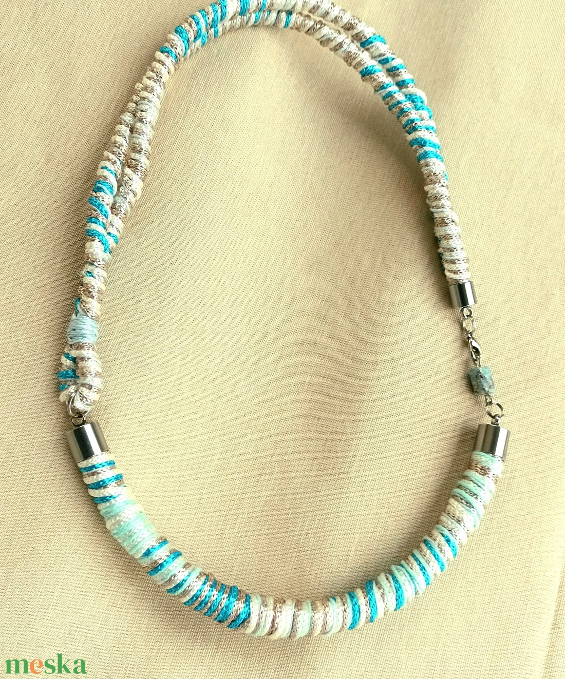 Türki-beige fonal statement nyaklánc - ékszer - nyaklánc - statement nyaklánc - Meska.hu