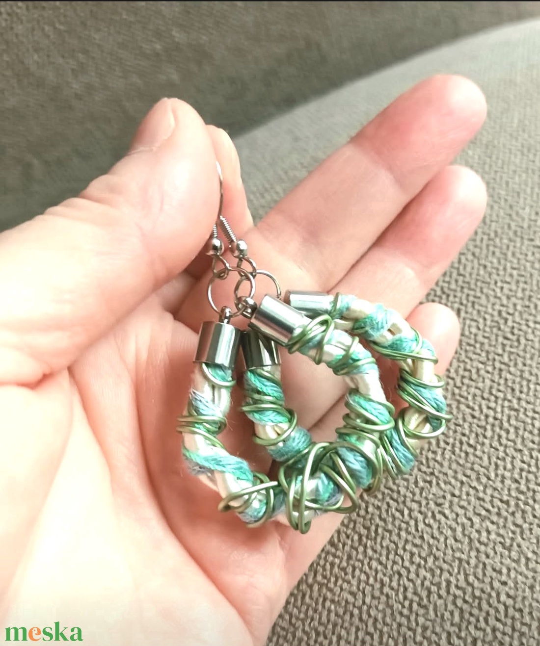 Zöld tenger zsinór, fonal fülbevaló - ékszer - fülbevaló - lógós kerek fülbevaló - Meska.hu