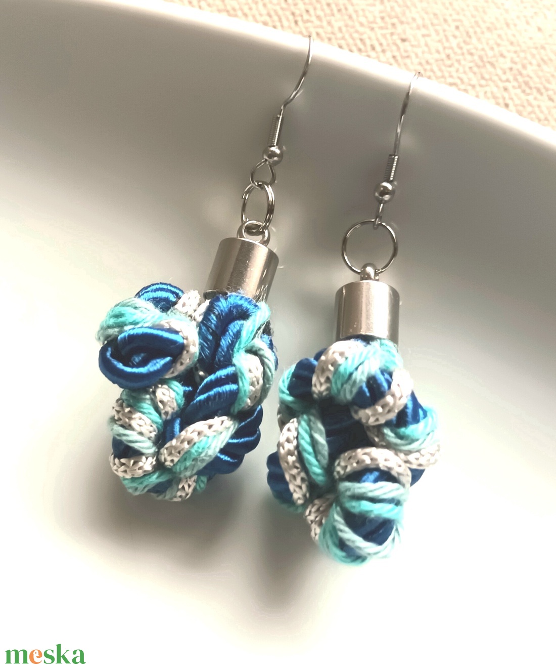 Kék, csomózott Design fülbevaló - ékszer - fülbevaló - lógó csepp fülbevaló - Meska.hu