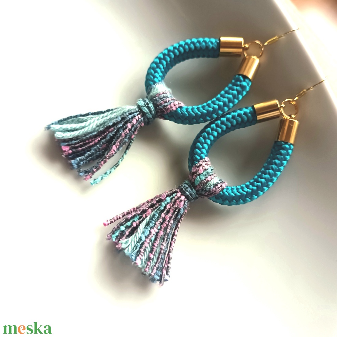 Türkíz kötél, bojtos Design fülbevaló - ékszer - fülbevaló - lógó csepp fülbevaló - Meska.hu
