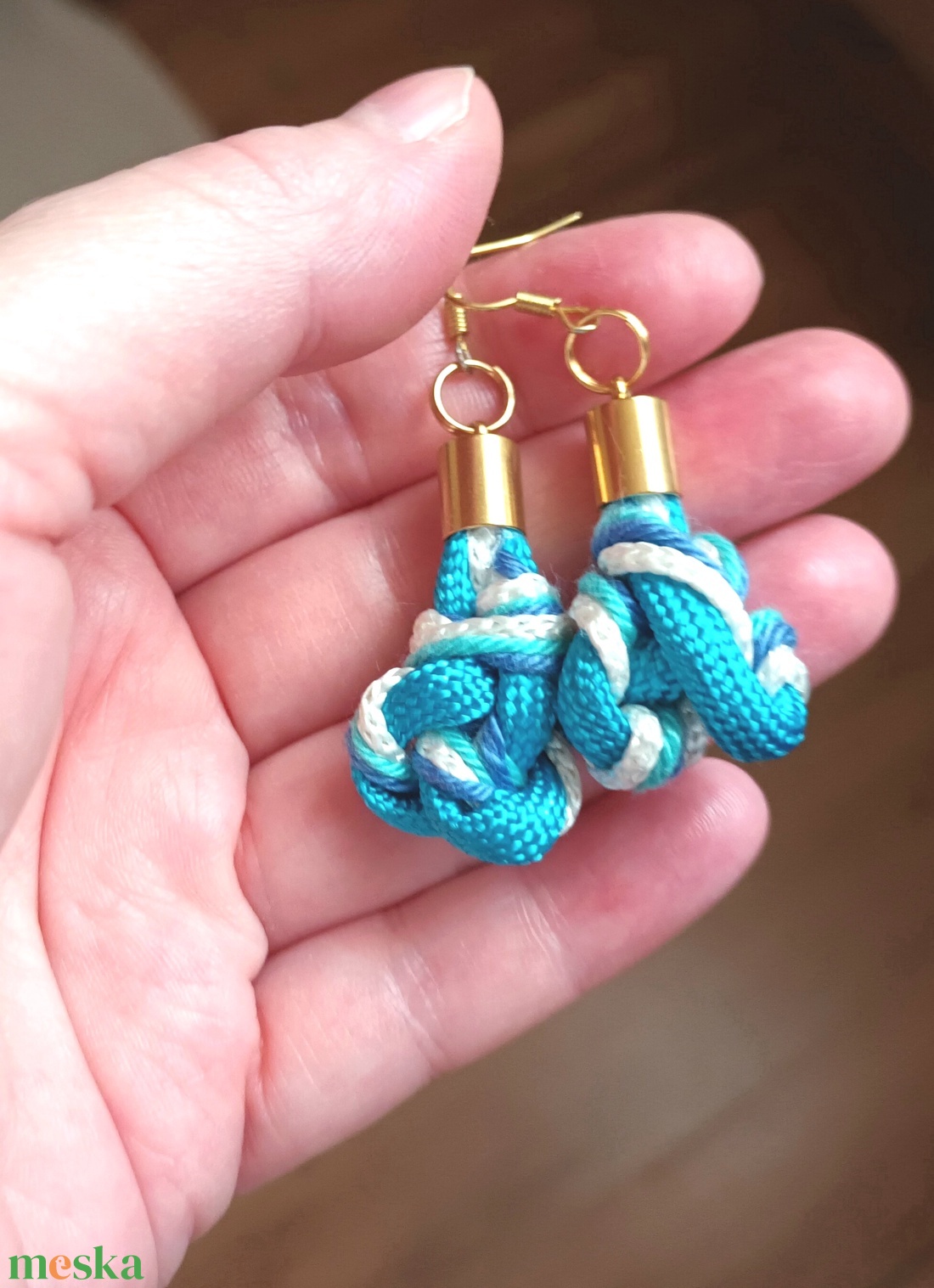 Türkíz csomózott Design fülbevaló - ékszer - fülbevaló - lógó csepp fülbevaló - Meska.hu