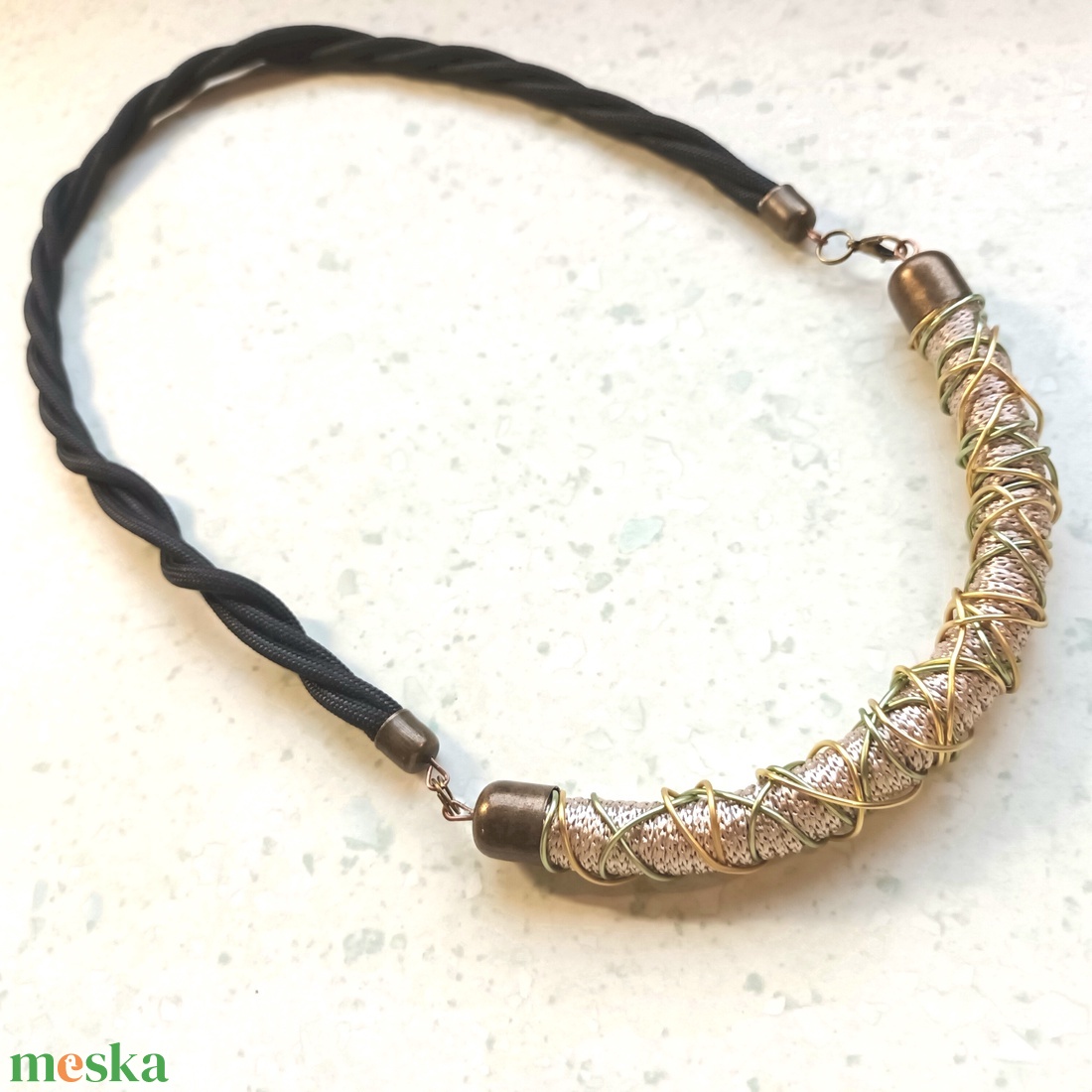 Fekete, arany démoni nyaklánc - ékszer - nyaklánc - statement nyaklánc - Meska.hu