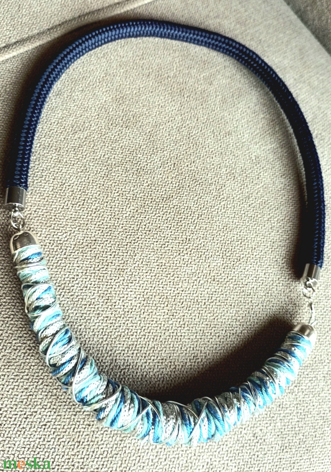 Kék mánia, ezüst fonal,  zsinór nyaklánc - ékszer - nyaklánc - statement nyaklánc - Meska.hu